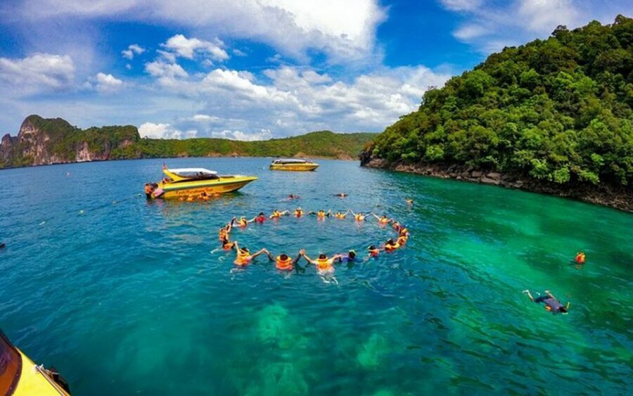 From Ao Nang: Phi Phi Islands Day Tour by Boat with Lunch - What to bring (and what makes a difference in real life)
