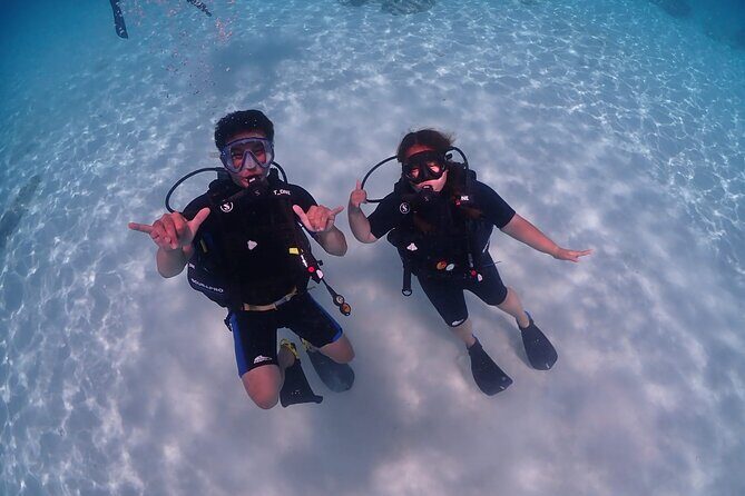 Full-Day Koh Phi Phi Scuba Diving Course from Phuket - Boat comfort and how a small-group setup can still feel crowded
