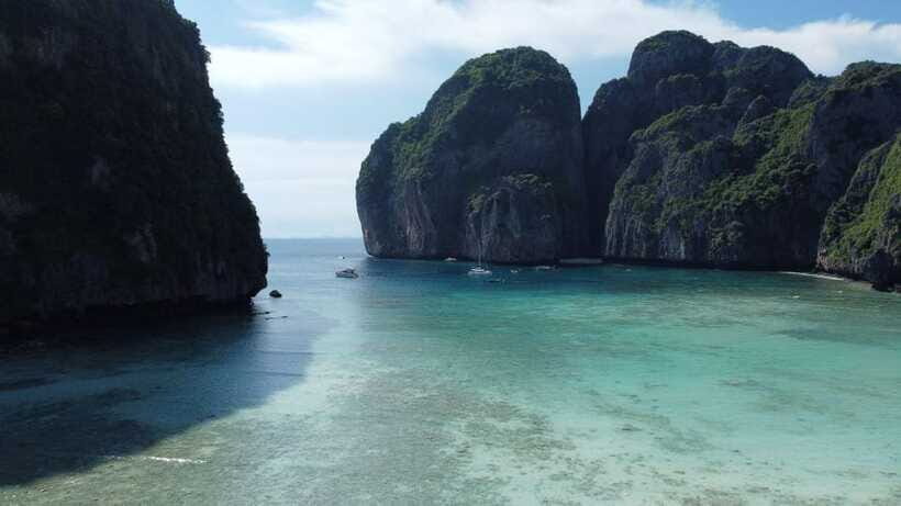 Krabi: Phi Phi and 4 Islands with Snorkeling by Speed Boat - Chicken Island Photo Stop: Short, Scenic, and Mostly About the Angle