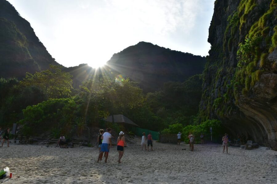 Krabi: Phi Phi Islands & Maya Bay Speedboat Tour with Lunch - Phi Phi Don lunch: buffet, fruit, and real downtime