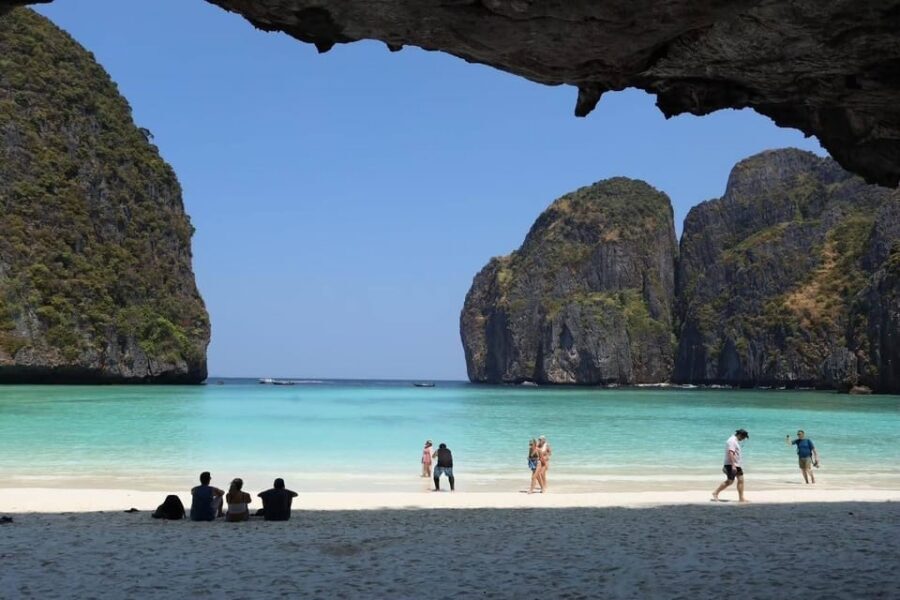 Krabi: Phi Phi Islands & Maya Bay Speedboat Tour with Lunch - Bamboo Island: white sand hour and another swim window