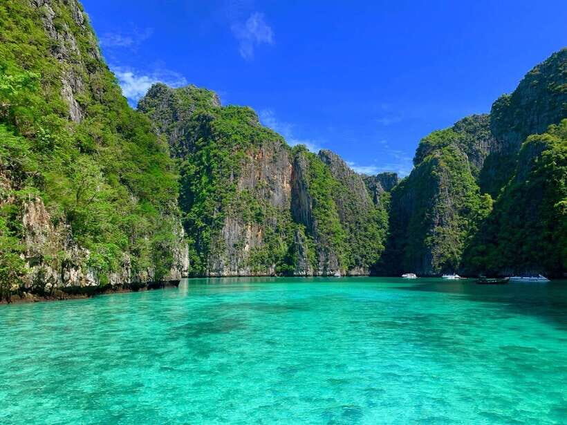 Krabi: Phi Phi Islands Speedboat Tour with Buffet Lunch - Speedboat Day Plan: From Krabi Pickup to Phi Phi First Look