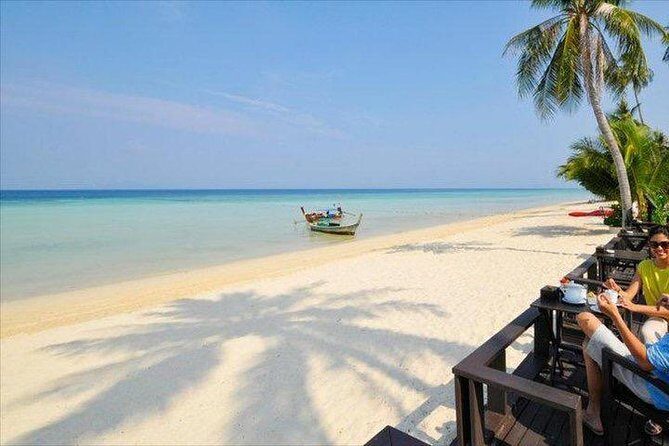 Phi Phi Island Tour by Big Boat by Royal Jet Cruiser (First Class) - Maya Bay: the big moment, plus the practical fee