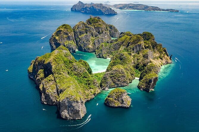 Phi Phi Islands and Khai Island by Premium Speed Catamaran - Snorkeling on Phi Phi Don: The Best Payoff Moment
