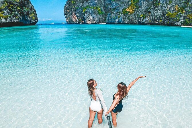Phi Phi Islands Snorkeling Tour with 7 Stops & Lunch from Phuket - Phi Phi Don lunch and free time: where the day turns from sightseeing to relaxing