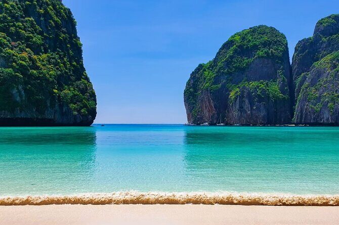Phi Phi Islands Speedboat Tour Adventure from Krabi - On the water: 45 passengers, transfer comfort, and rain reality