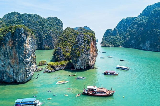 Phuket Private Speed Boat Tours - Boat comfort and crew: what actually makes the day go right