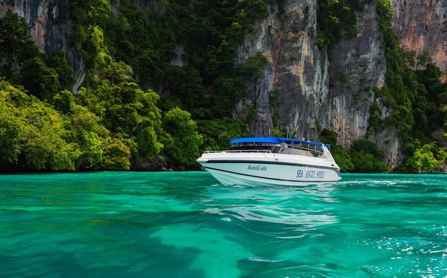 Phuket: Speedboat Day Trip to Phi Phi and Maya Bay - Guide names, crew tone, and how the day stays on track