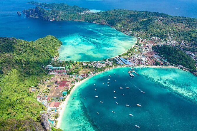Phuket: Wow Andaman Snorkeling Trip to Phi Phi & Bamboo Islands - Koh Phi Phi Don lunch: a real break before the big sights